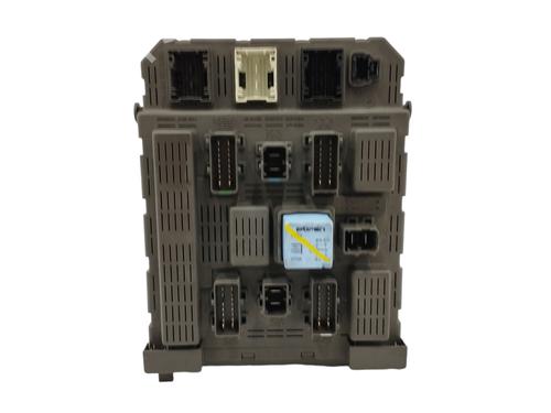 Used Fuse box PEUGEOT 607 (9D, 9U) 3.0 V6 24V (207 hp) 13757051