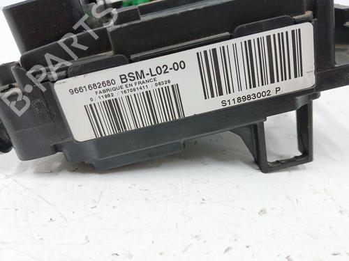 Fuse box PEUGEOT 407 (6D_) 2.0 HDi 135 (6DRHRH, 6DRHRE, 6DRHRG, 6DRHRJ) | BP37483959E1 - Image 4