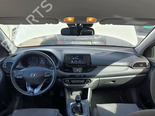 Used Dashboard Dashboard HYUNDAI i30 (PDE, PD, PDEN) 1.0 T-GDI (120 hp) 33618254 33618254