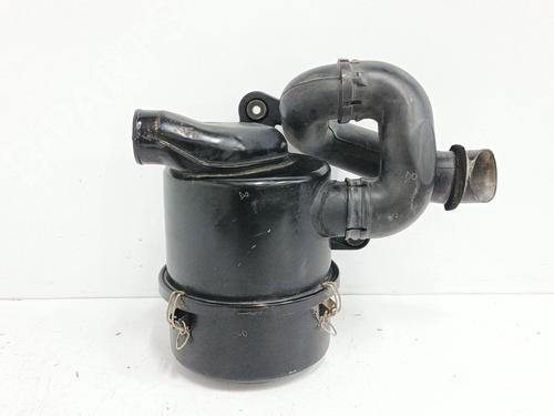 Luftfilter kasse MITSUBISHI PAJERO SPORT I (K7_, K9_) 2.5 TD (K94W) (99 hp) 31065392