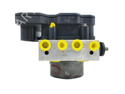 Used ABS pump DACIA SANDERO II 1.0 SCe 75 (B8JC, B8JD, B8NC) (73 hp) 15550779