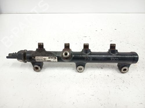 Used Injection rail RENAULT MEGANE I Classic (LA0/1_) 1.6 e (LA0F, LA0S) (90 hp) 30576621