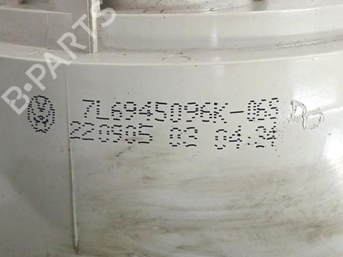 Right taillight VW TOUAREG (7LA, 7L6, 7L7) 3.0 V6 TDI | BP19773852C35