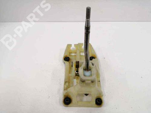 Used Gear lever FIAT GRANDE PUNTO (199_) 1.4 16V (199BXG1B, 199AXG1B) (95 hp) 7424505