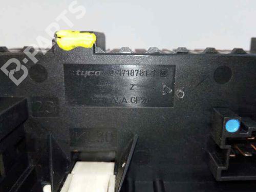 Fuse box MERCEDES-BENZ C-CLASS (W204) C 320 CDI (204.022) | BP5795431E1 