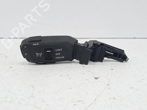 Commandes au volant PEUGEOT 3008 II SUV (MC_, MR_, MJ_, M4_) Hybrid (224 hp) 29924478