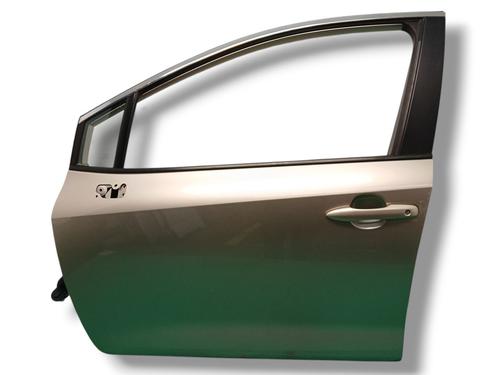 Used Left front door TOYOTA COROLLA Saloon (_E21_) 1.8 VVTi Hybrid (ZWE211, MZEA12) (98 hp) 31638854