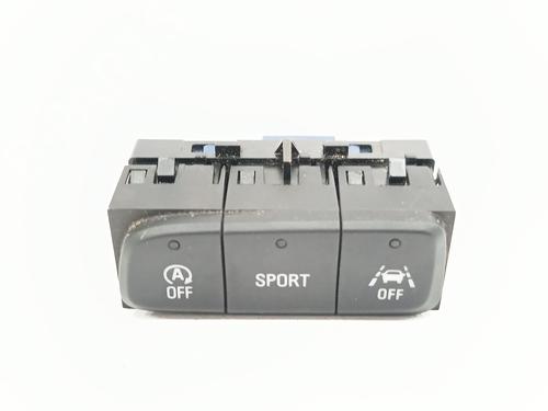 switch-opel-corsa-f-p2jo-2019-33675045 main image