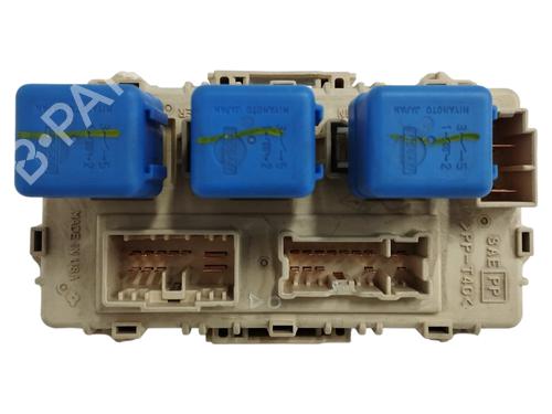 Used Fuse box NISSAN X-TRAIL I (T30) 2.2 dCi (136 hp) 16730304