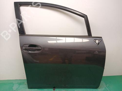 right-front-door-toyota-verso-_r2_-2009-2010-2011-2012-2013-2014-2015-2016-2017-2018-33939174 main image