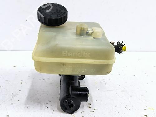 Used Brake master cylinder Brake master cylinder 39592416 39592416