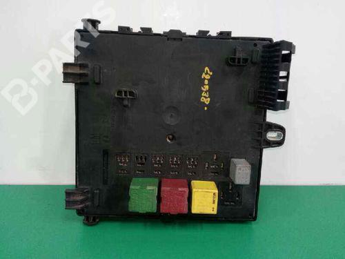 Fuse box OPEL VECTRA C (Z02) 1.9 CDTI (F69) | BP4799572E1 
