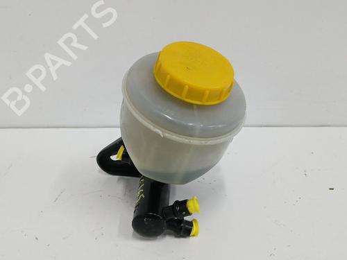 Used Brake master cylinder NISSAN TERRANO II (R20) 2.7 TDi 4WD (125 hp) 29314066