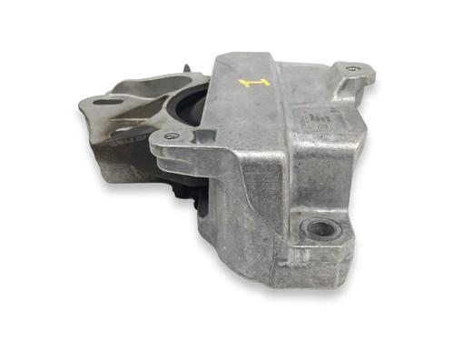 Used Engine mount MERCEDES-BENZ A-CLASS Saloon (V177) A 200 d (177.112) (150 hp) 18467043