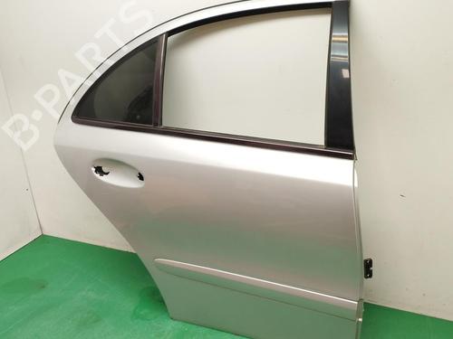 Used Right rear door MERCEDES-BENZ E-CLASS (W211) [2002-2009]  13685425