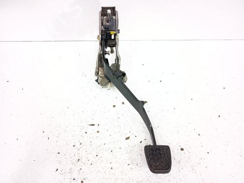 Used Clutch pedal Clutch pedal TOYOTA COROLLA Verso (ZER_, ZZE12_, R1_) 2.0 D-4D (CUR10_, CUR10R) (116 hp) 36376355 36376355