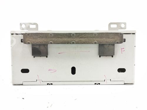 Bilradio FORD FIESTA IV (JA_, JB_) 1.3 i (60 hp) 10977439