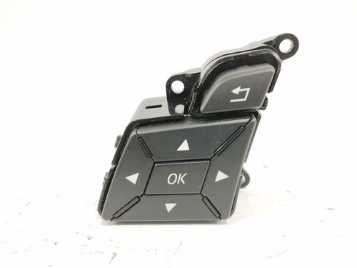 Used Steering wheel controls MERCEDES-BENZ C-CLASS (W204) C 220 CDI (204.002) (170 hp) 11541846