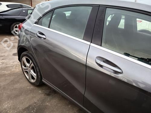 Dør højre bagtil MERCEDES-BENZ A-CLASS (W176) A 200 CDI / d (176.008) (136 hp) 31872663