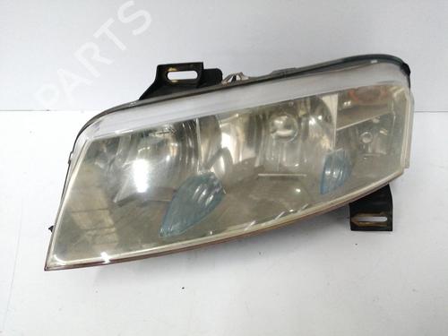 Faro izquierdo FIAT STILO (192_) 1.9 D Multijet (100 hp) 10711498