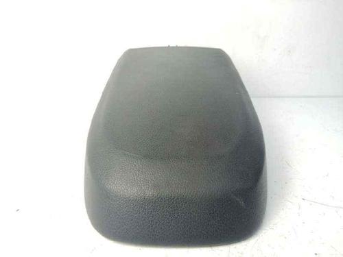 Used Armrest / Center console Armrest / Center console FORD KUGA I 2.0 TDCi (136 hp) 8631633 8631633