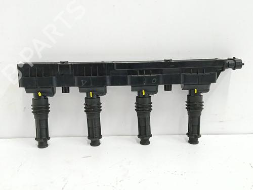 Used Injection rail OPEL CORSA C (X01) 1.4 Twinport (F08, F68) (90 hp) 29114546