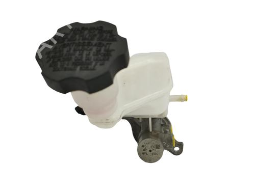 Used Brake master cylinder KIA CARENS IV [2013-2025]  17218182