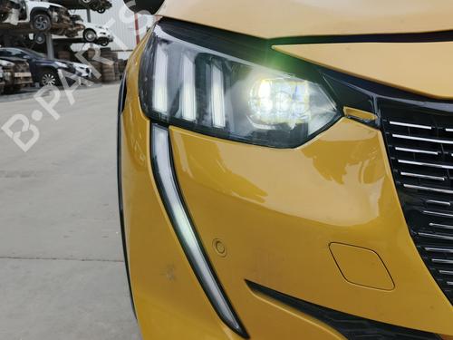 Højre forlygte Højre forlygte PEUGEOT 208 II (UB_, UP_, UW_, UJ_) 1.2 PureTech 100 (101 hp) 33873800 33873800