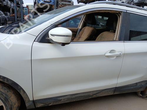 Used Left front door Left front door 36775457 36775457
