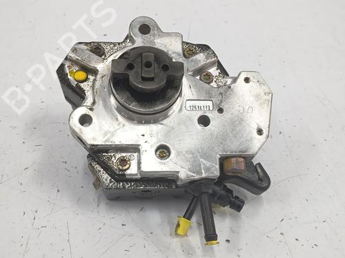 Used Injection pump Injection pump TOYOTA YARIS (_P1_) 1.4 D-4D (NLP10_, NLP10R) (75 hp) 39204175 39204175
