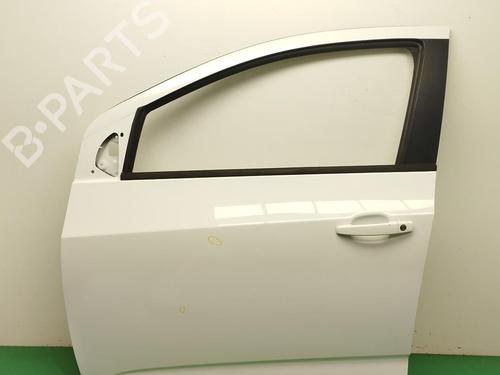 Used Left front door CHEVROLET AVEO Hatchback (T300) 1.4 (101 hp) 17520202