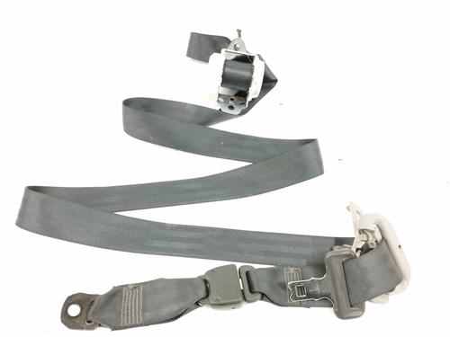 Used Rear center seatbelt TOYOTA YARIS (_P9_) 1.3 VVT-i (SCP90_, SCP90R) (87 hp) 11285348