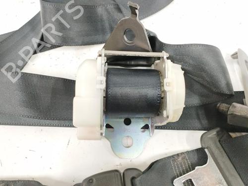 Rear center seatbelt TOYOTA YARIS (_P9_) 1.3 VVT-i (SCP90_, SCP90R) | BP11285348I27 