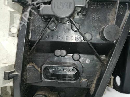 Right taillight VW TOUAREG (7LA, 7L6, 7L7) | BP5619519C35