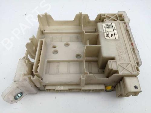Used Fuse box TOYOTA HILUX VIII Pickup (_N1_) 2.4 D 4WD (GUN125_, GUN125R) (150 hp) 12441770