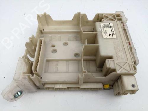 Fuse box TOYOTA HILUX VIII Pickup (_N1_) 2.4 D 4WD (GUN125_) (150 hp) 827300K530 | 827300K530 |