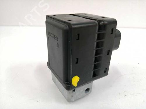 Used Electronic module RENAULT CAPTUR I (J5_, H5_) 0.9 TCe 90 (90 hp) 18267168