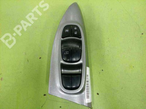 Used Left front window switch RENAULT LAGUNA I (B56_, 556_) 1.9 dTi (B56J) (98 hp) 2001909