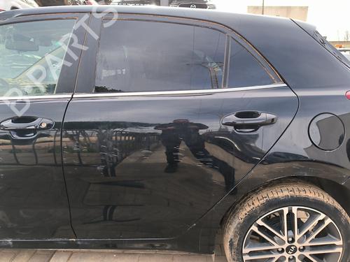 Used Left rear door KIA RIO IV (YB, SC, FB) 1.25 (84 hp) 32853608