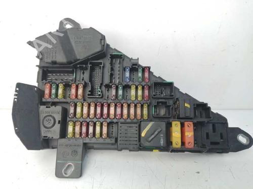 Used Fuse box BMW 5 (E60) [2001-2010]  8601950