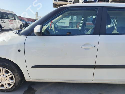Used Left front door Left front door SKODA FABIA II (542) 1.2 (60 hp) 33622579 33622579