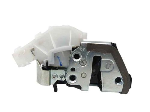 rear-left-lock-toyota-c-hr-_x1_-2016-26567596 main image