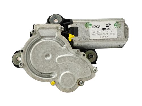 Used Rear wiper motor FIAT 500 (312_) 1.0 Mild Hybrid (312.AYD1B) (69 hp) 17624445