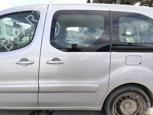 Used Left slide door Left slide door PEUGEOT PARTNER Tepee 1.6 HDi 90 (92 hp) 33326037 33326037