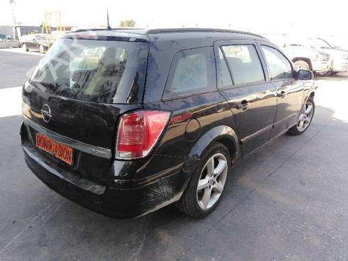 Right taillight OPEL ASTRA H Estate (A04) 1.9 CDTI 16V (L35) | BP9493986C35 