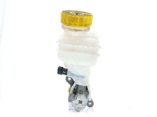 Used Brake master cylinder FIAT 500L (351_, 352_) 1.3 D Multijet (199LXY1A, 199LXY11) (84 hp) 10088542