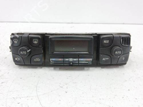 Used Climate control Climate control 37027737 37027737