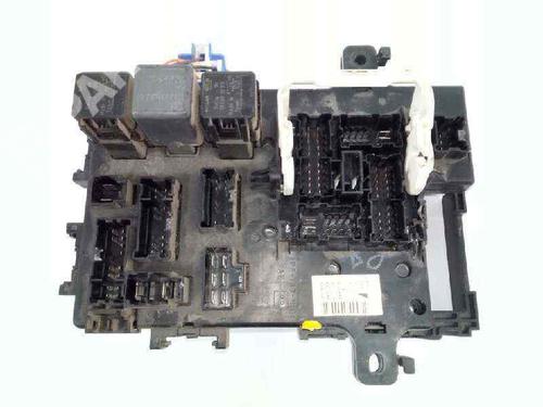 Used Fuse box NISSAN TERRANO II (R20) 2.7 TD 4WD (101 hp) 5230817