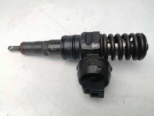 Used Injector VW PASSAT B5.5 (3B3) [2000-2005]  8802031