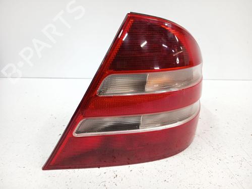 Used Right taillight Right taillight MERCEDES-BENZ S-CLASS (W220, V220) S 320 (220.065, 220.165) (224 hp) 34544152 34544152